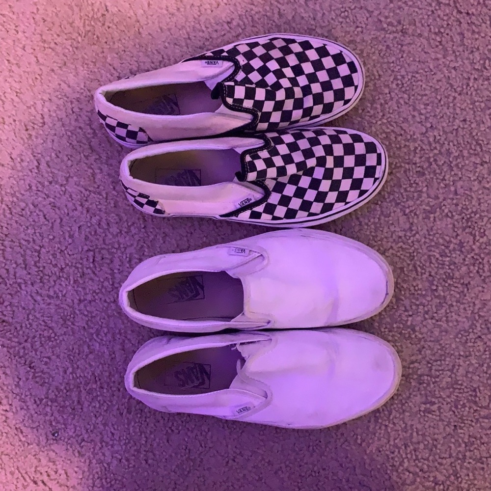 two pairs of vans shoes - Picture 1 of 5